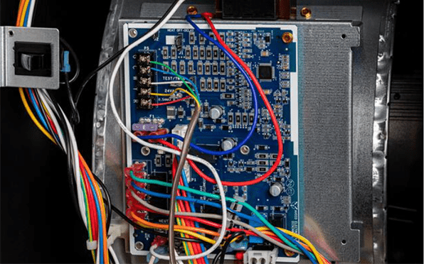 furnace circuit control board connected with all kinds of wires
